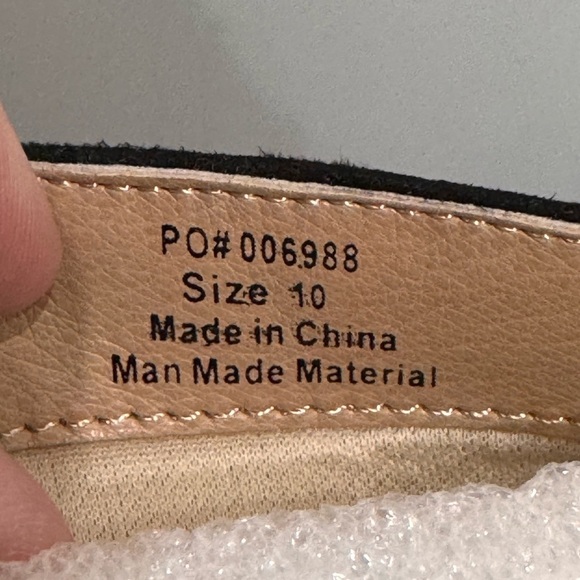 Elegant Black Women's Boots - Picture 10 of 10